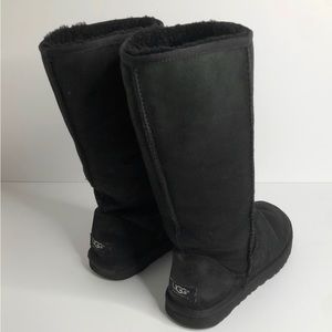 UGGS Classic Tall Black